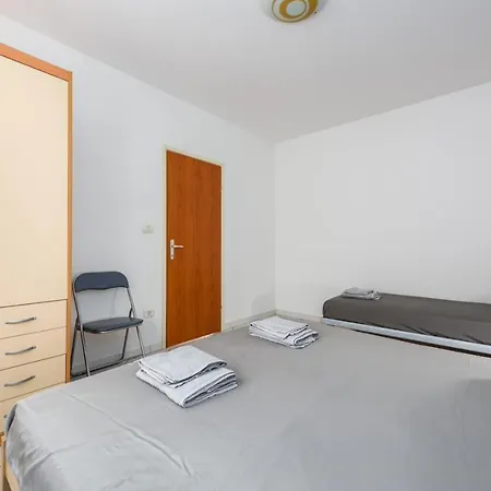 בית הארחה Lucrezia House With