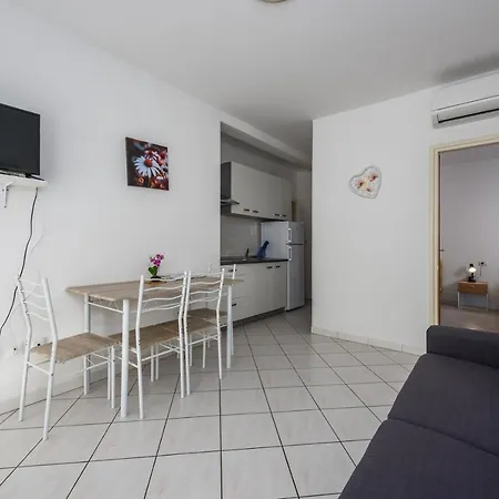 Guest house Lucrezia House With *