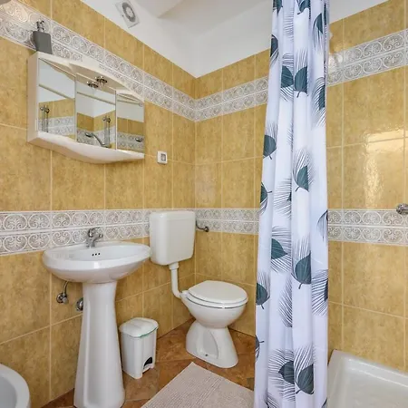 בית הארחה Lucrezia House With