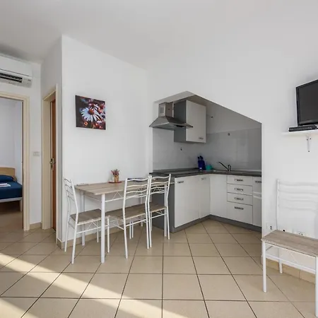 בית הארחה Lucrezia House With 3*